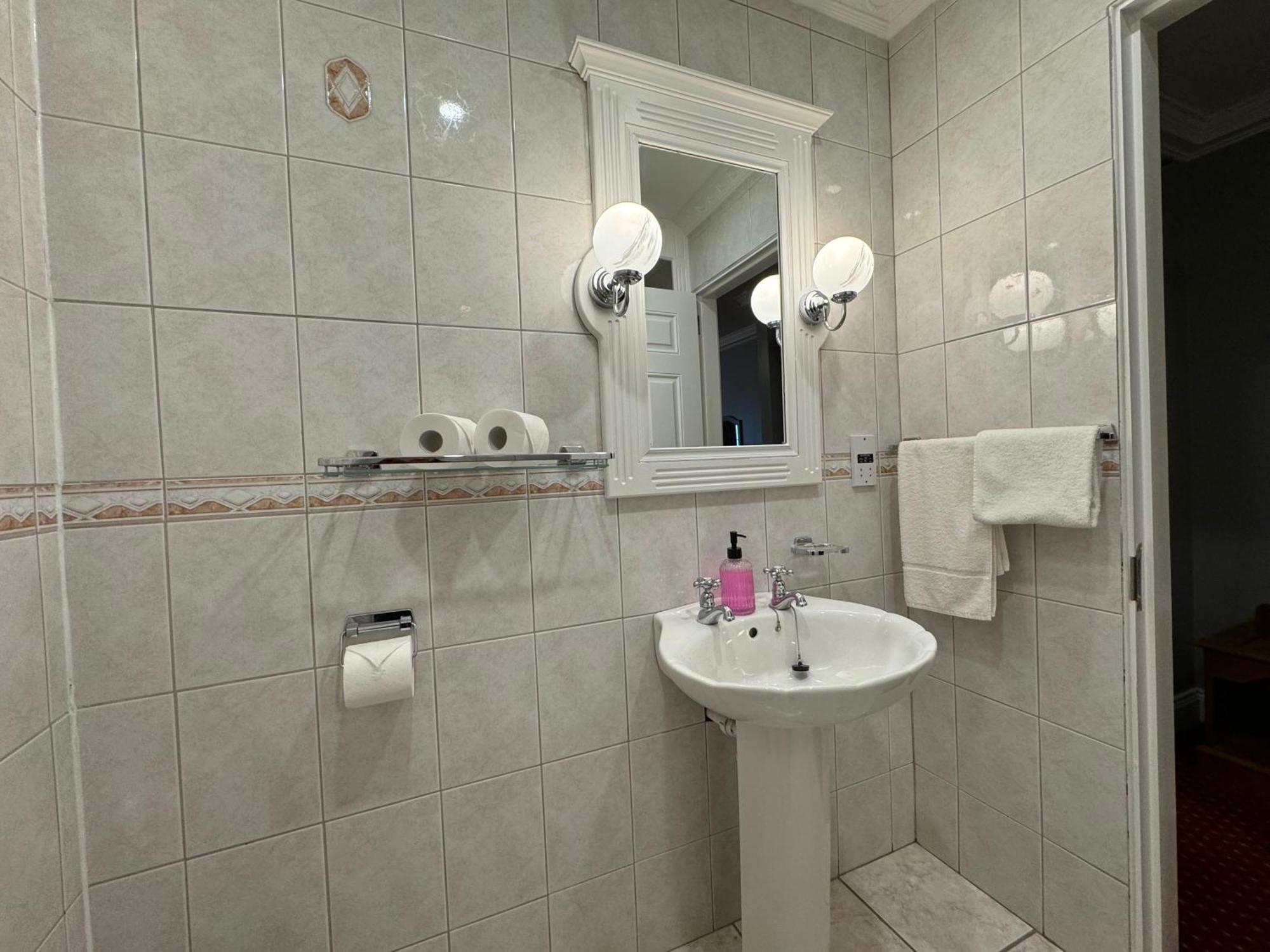 Hotel The Killarney Grand Extérieur photo